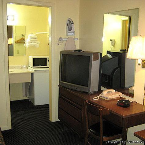 Guest House Motel Chanute Δωμάτιο φωτογραφία