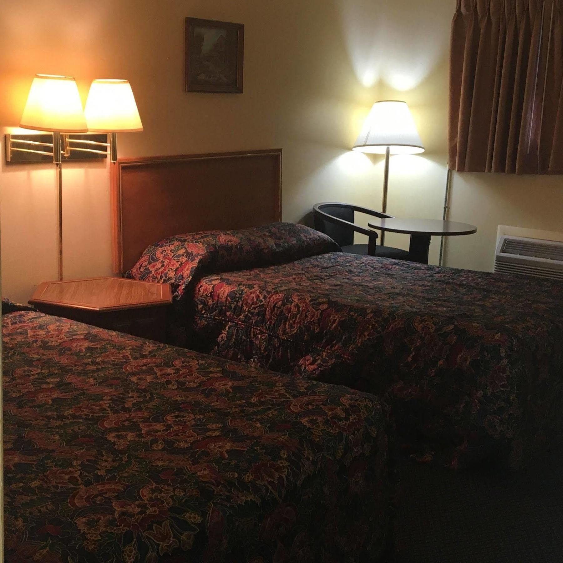 Guest House Motel Chanute Εξωτερικό φωτογραφία