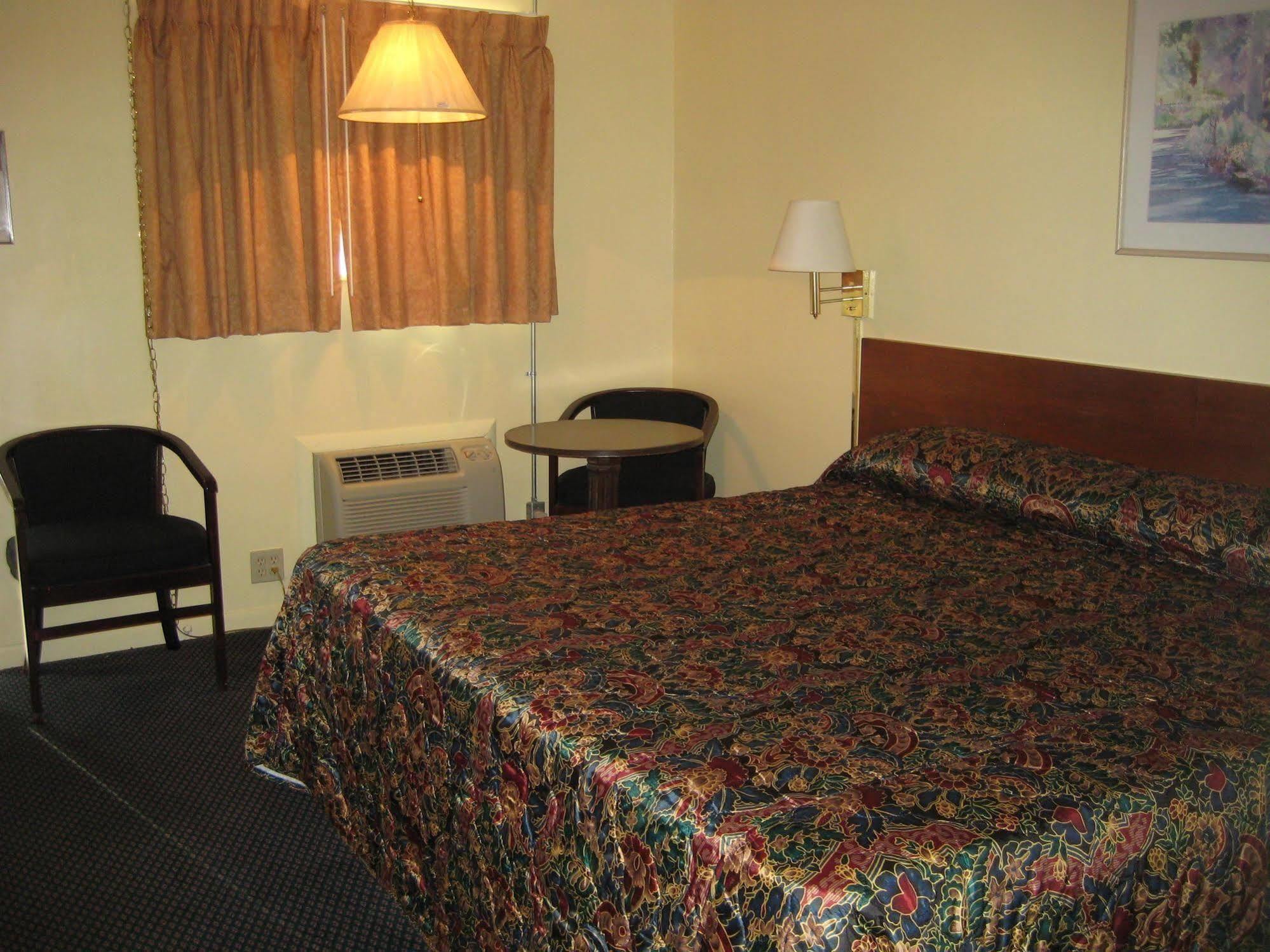 Guest House Motel Chanute Εξωτερικό φωτογραφία