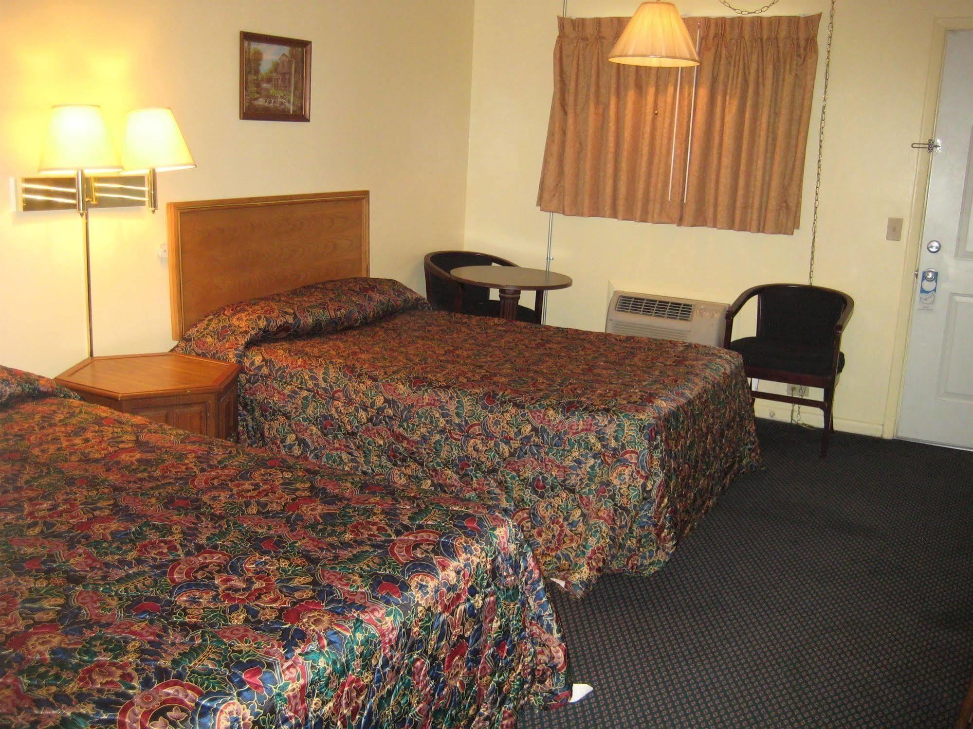 Guest House Motel Chanute Εξωτερικό φωτογραφία