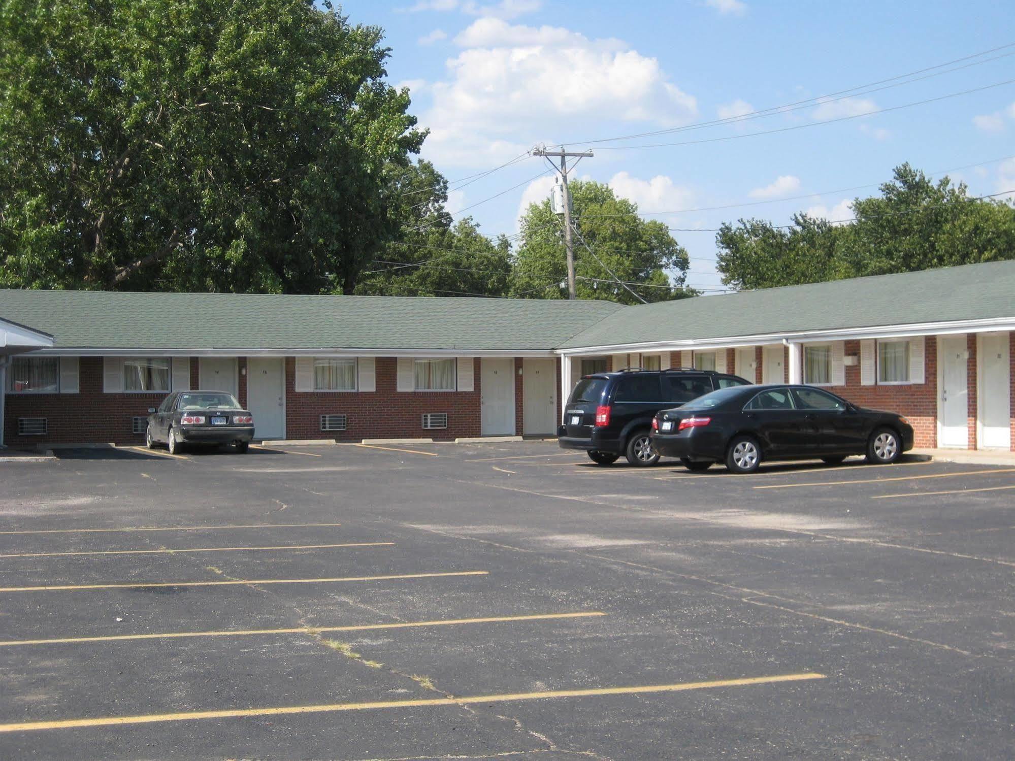 Guest House Motel Chanute Εξωτερικό φωτογραφία