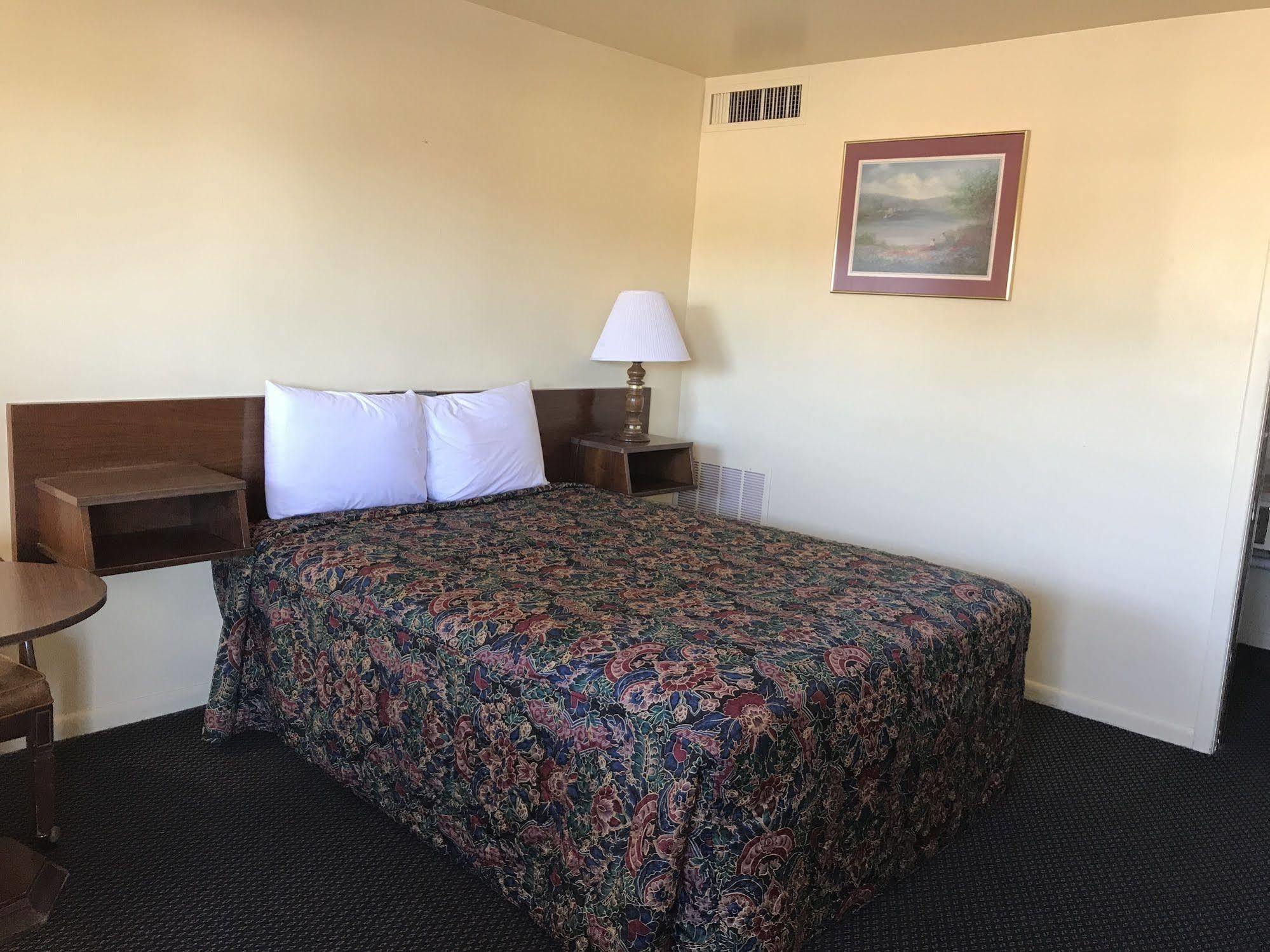Guest House Motel Chanute Εξωτερικό φωτογραφία